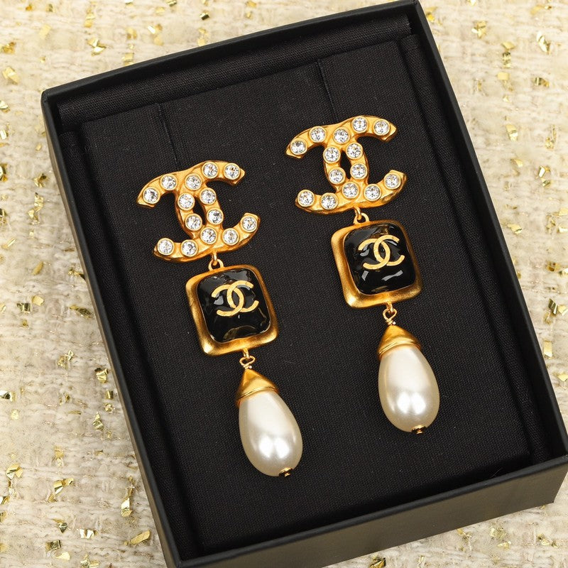 18K  Chanel Long Pearl Pendant Earrings