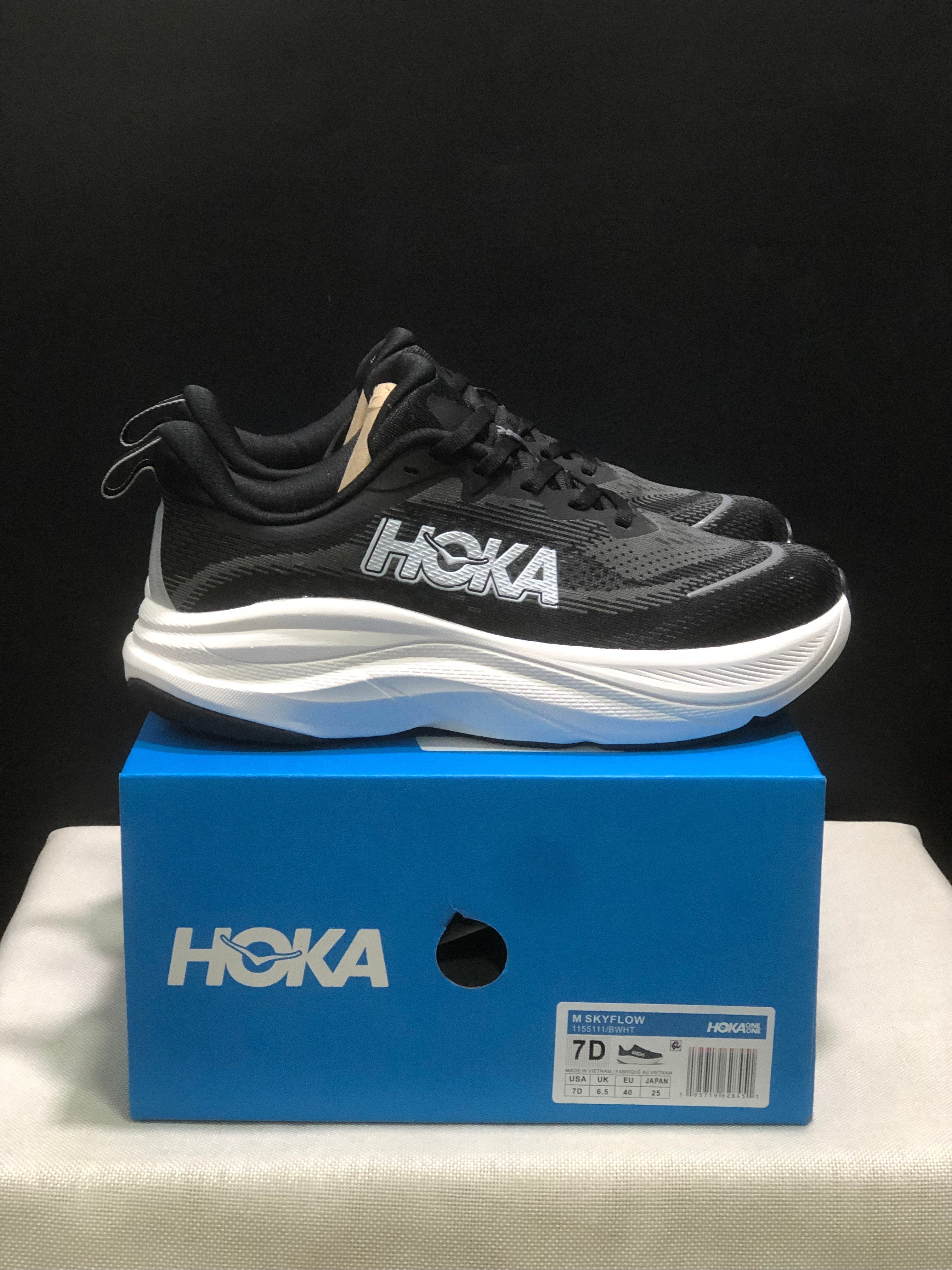 HOKA ONE ONE SKYFLOW